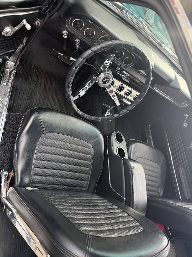 Ford-mustang-1966-black-19