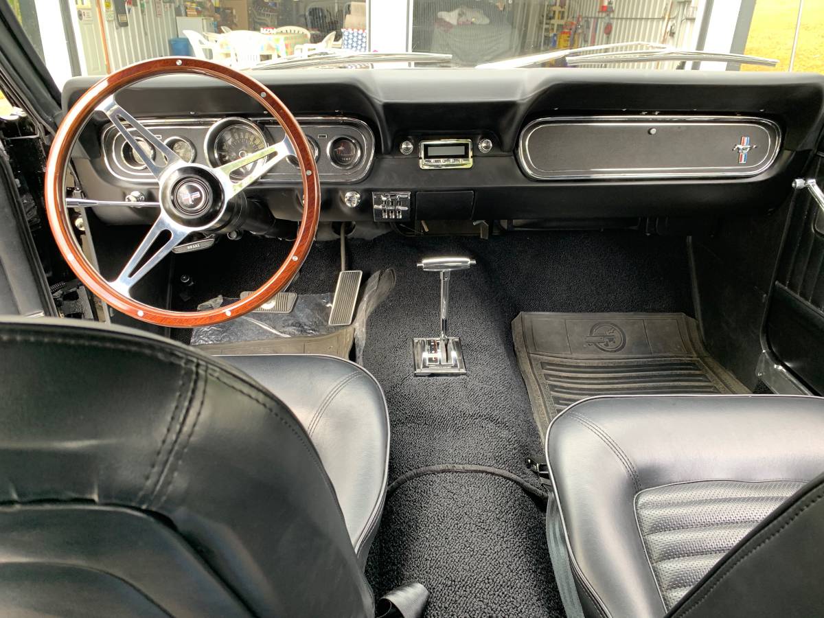 Ford-mustang-1966-black-5