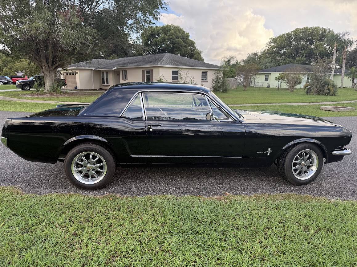 Ford-mustang-1966-black-7