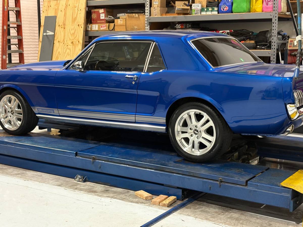 Ford-mustang-1966-blue-9