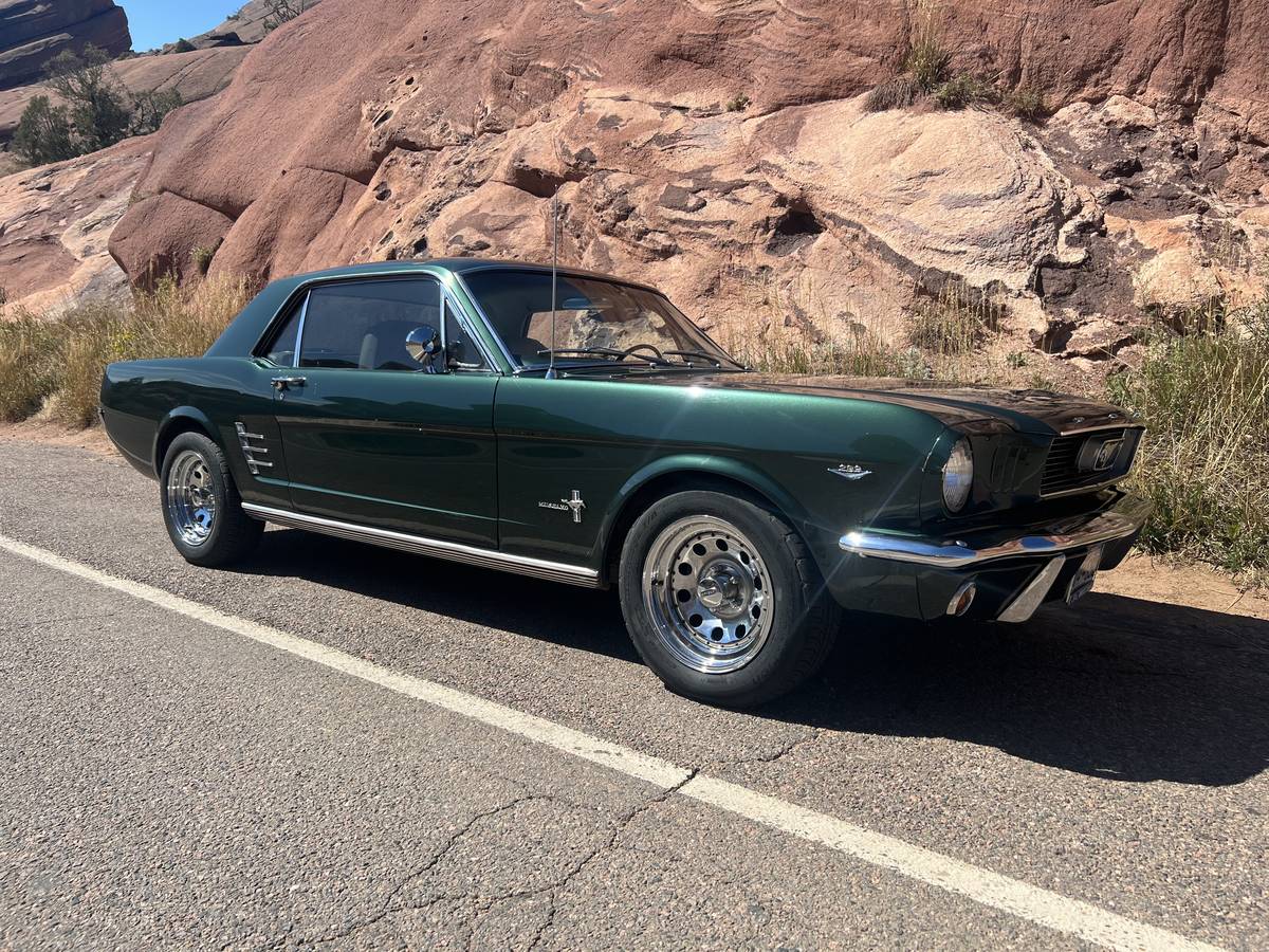 Ford-mustang-1966-green-1