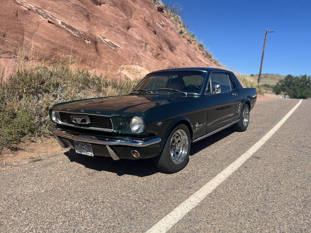Ford-mustang-1966-green-3
