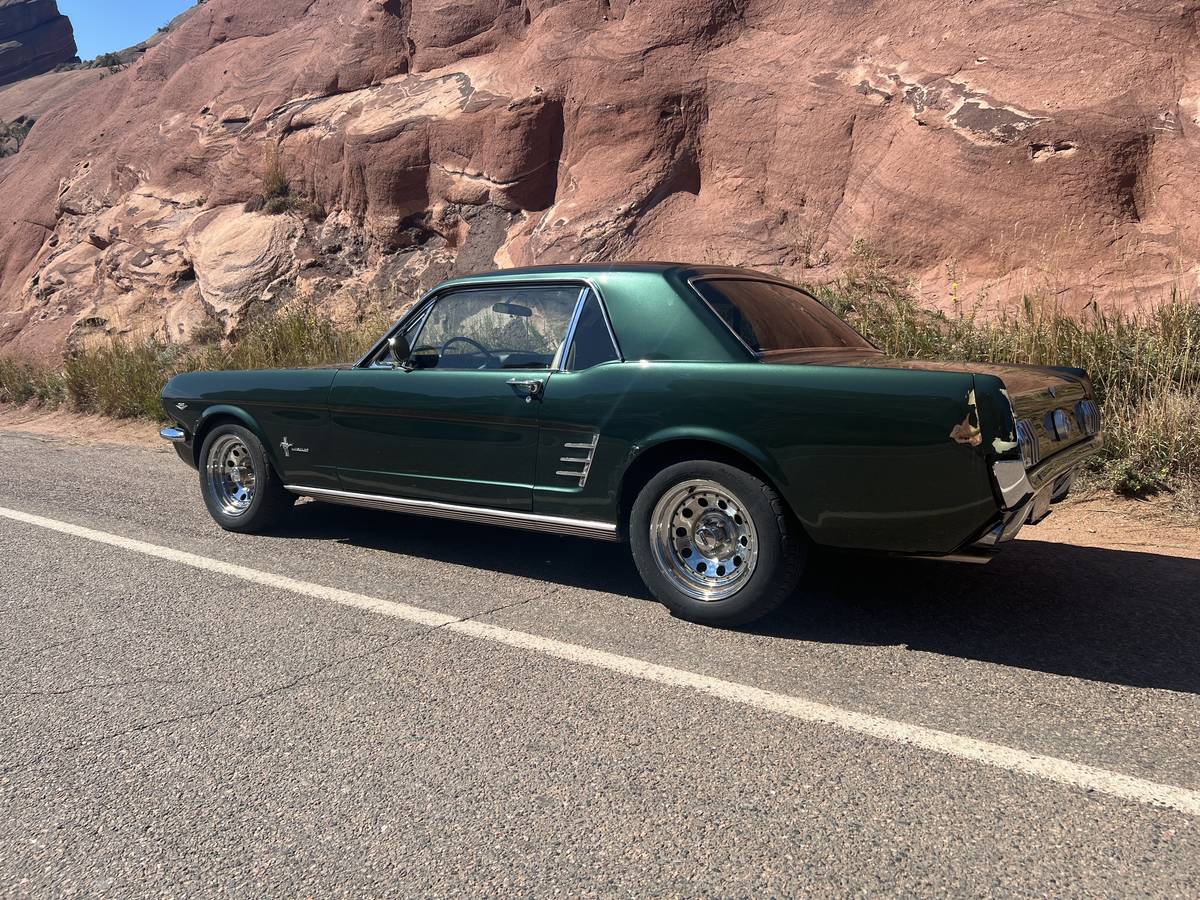 Ford-mustang-1966-green-5