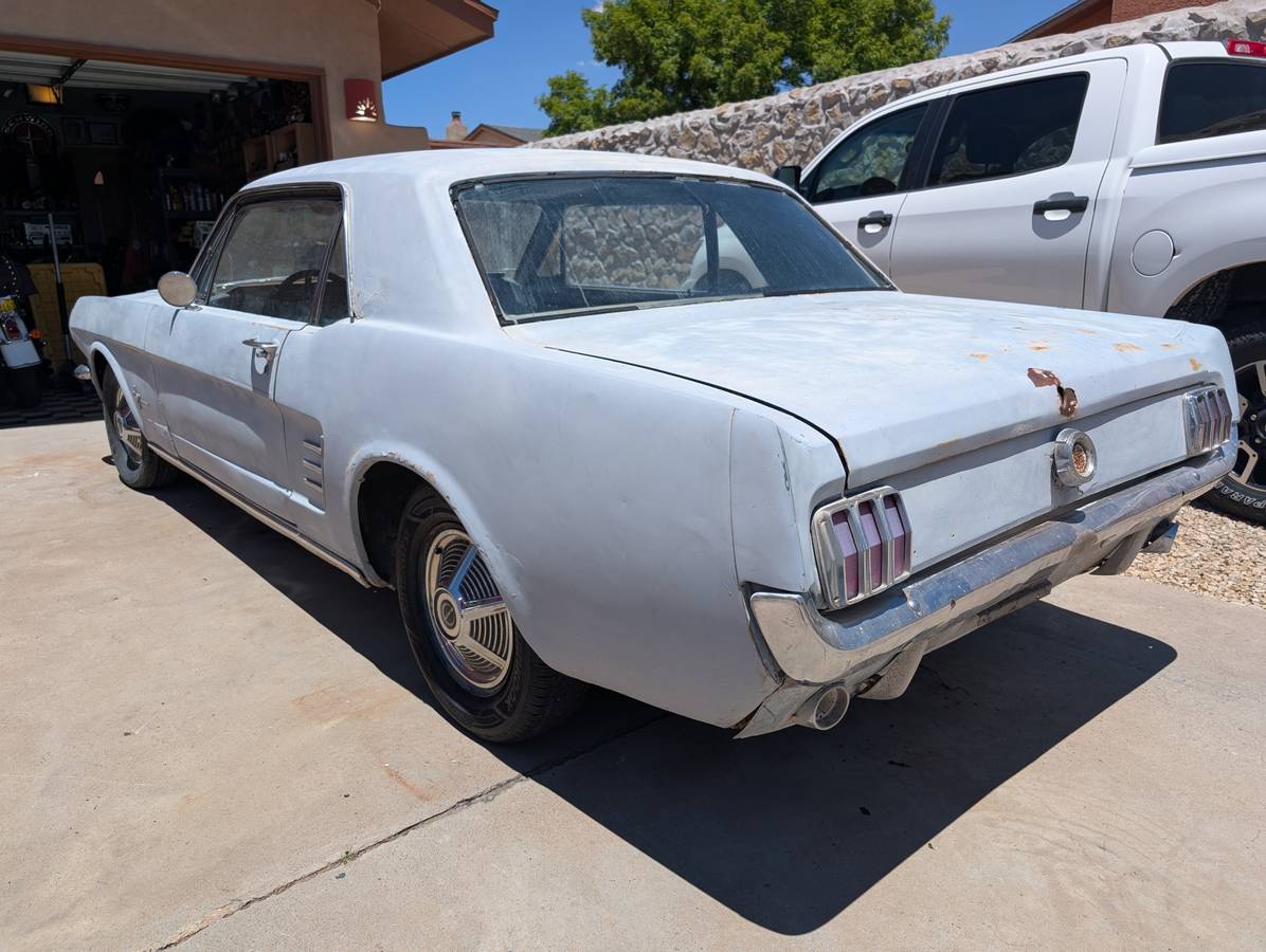 Ford-mustang-1966-grey-32