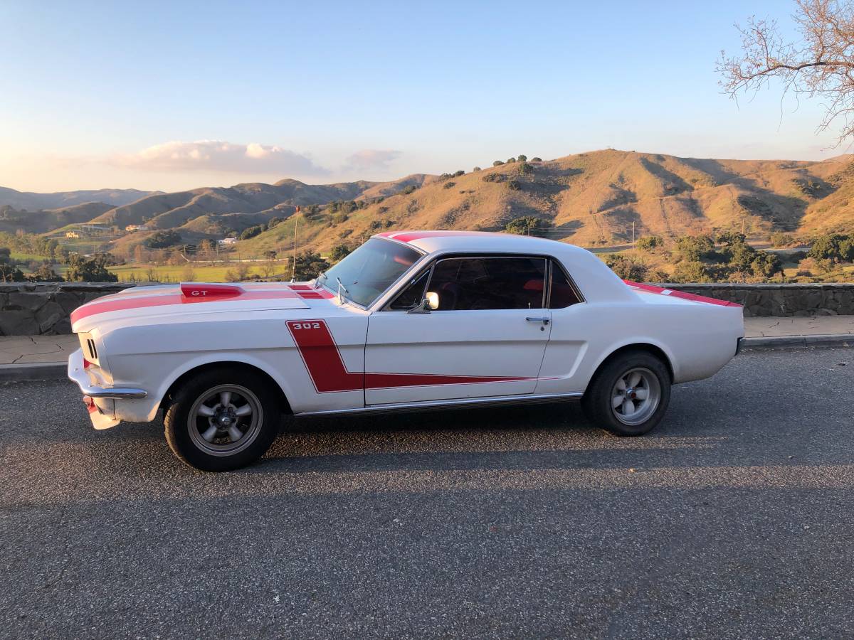 Ford-mustang-1966-white-3