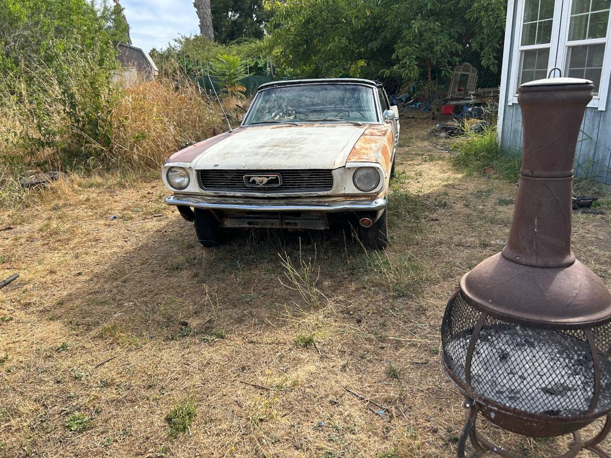 Ford-mustang-1966-white-3