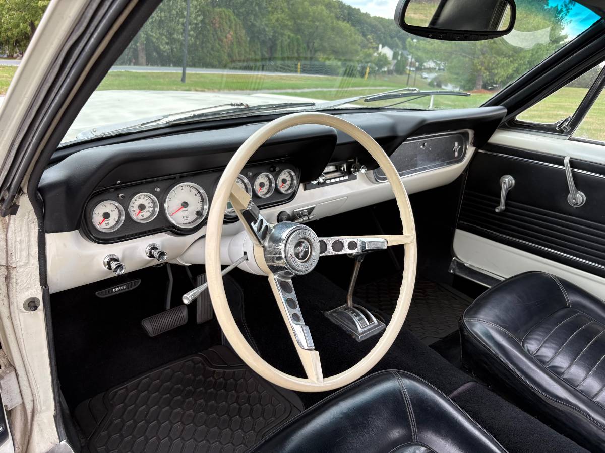 Ford-mustang-1966-white-6