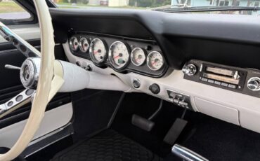 Ford-mustang-1966-white-8
