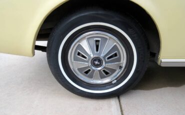Ford-mustang-1966-yellow-17