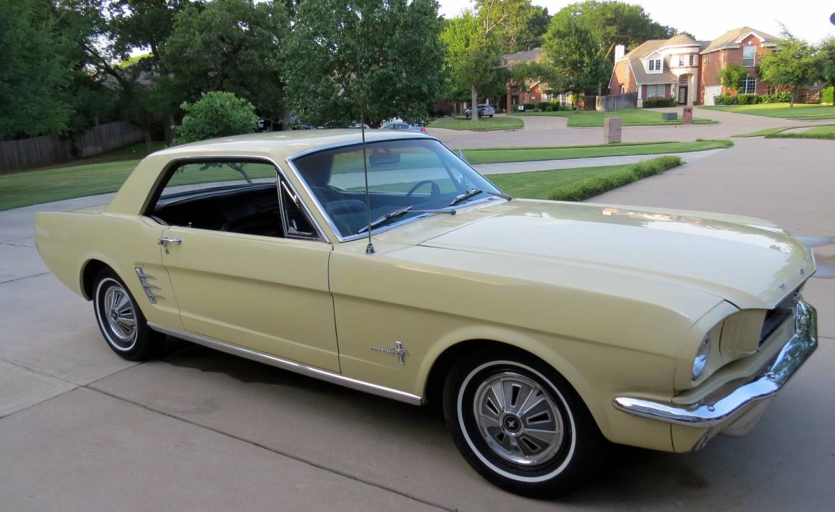 Ford-mustang-1966-yellow-2