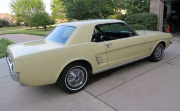 Ford-mustang-1966-yellow-3