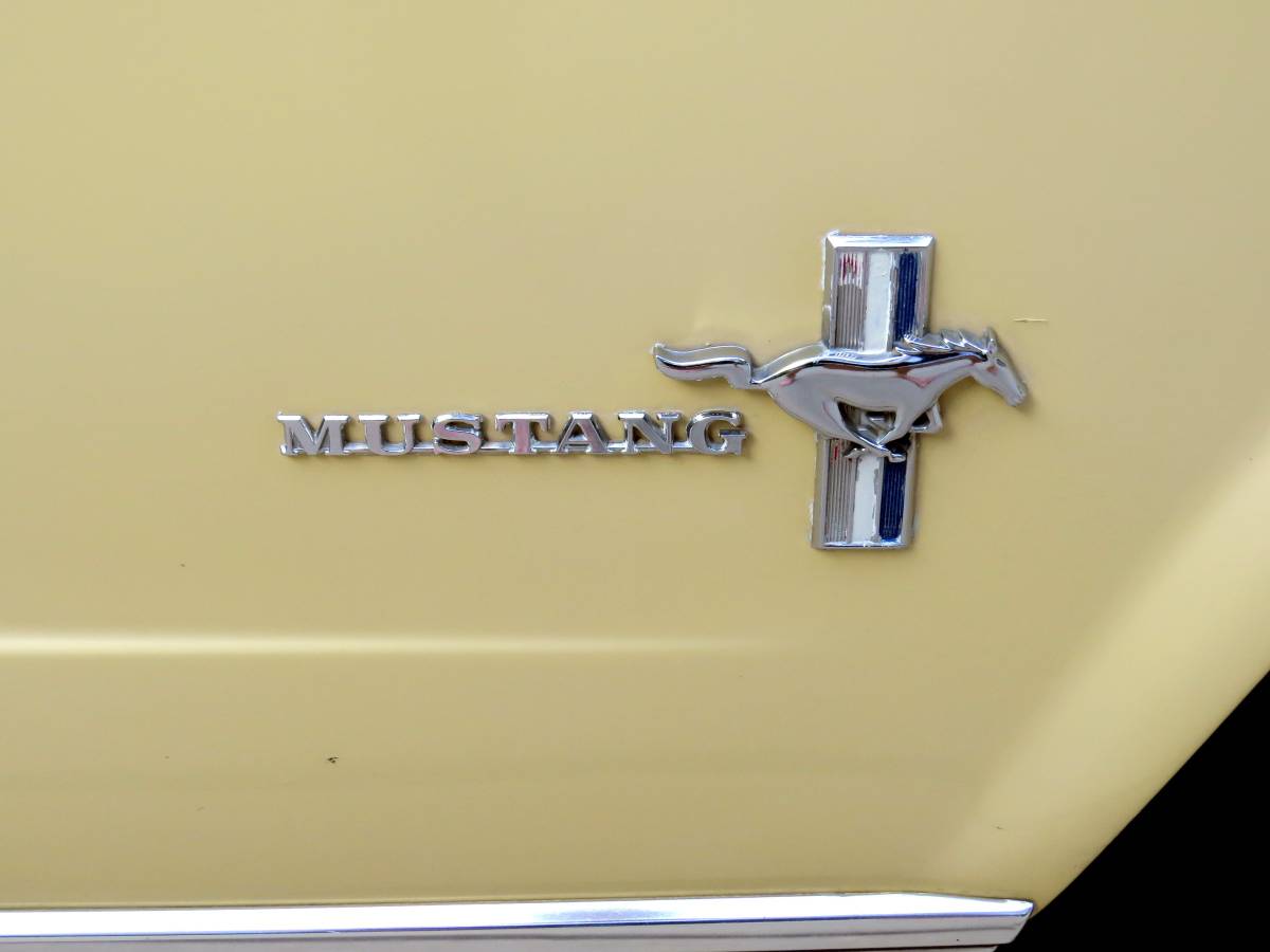 Ford-mustang-1966-yellow-5