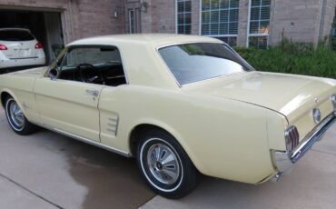 Ford-mustang-1966-yellow-6