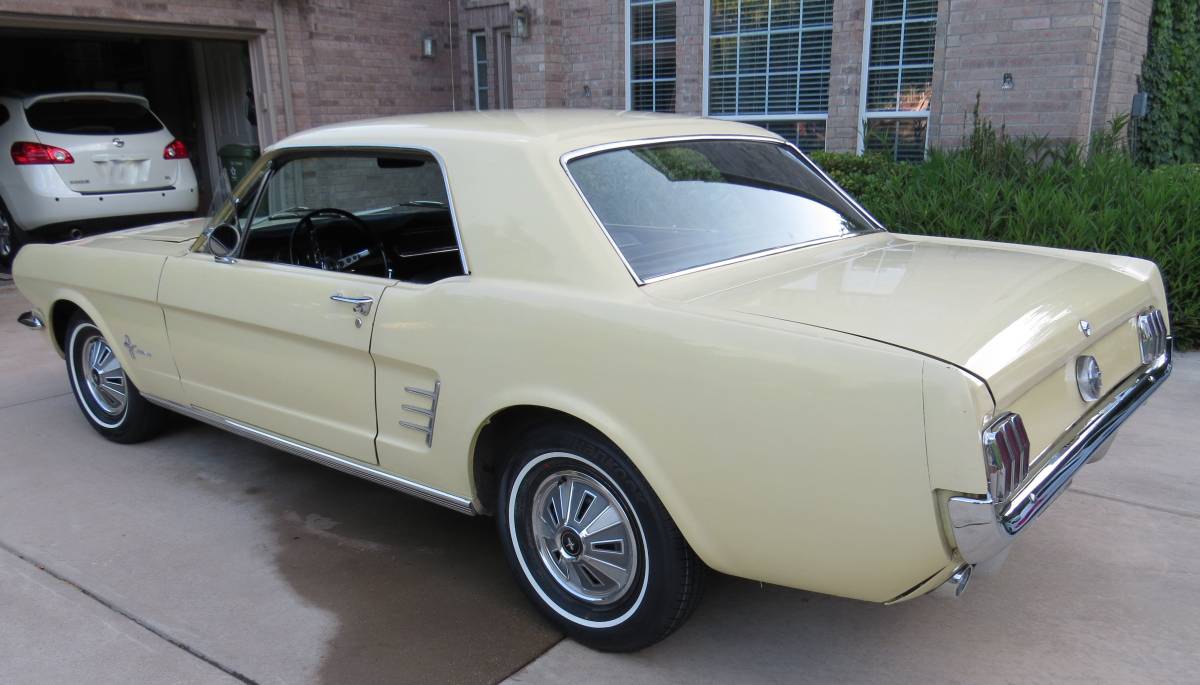 Ford-mustang-1966-yellow-6