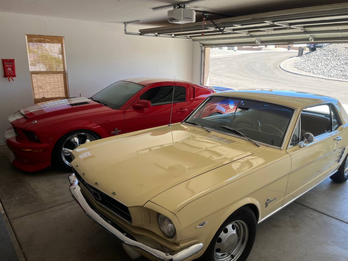 Ford-mustang-1966-yellow-6