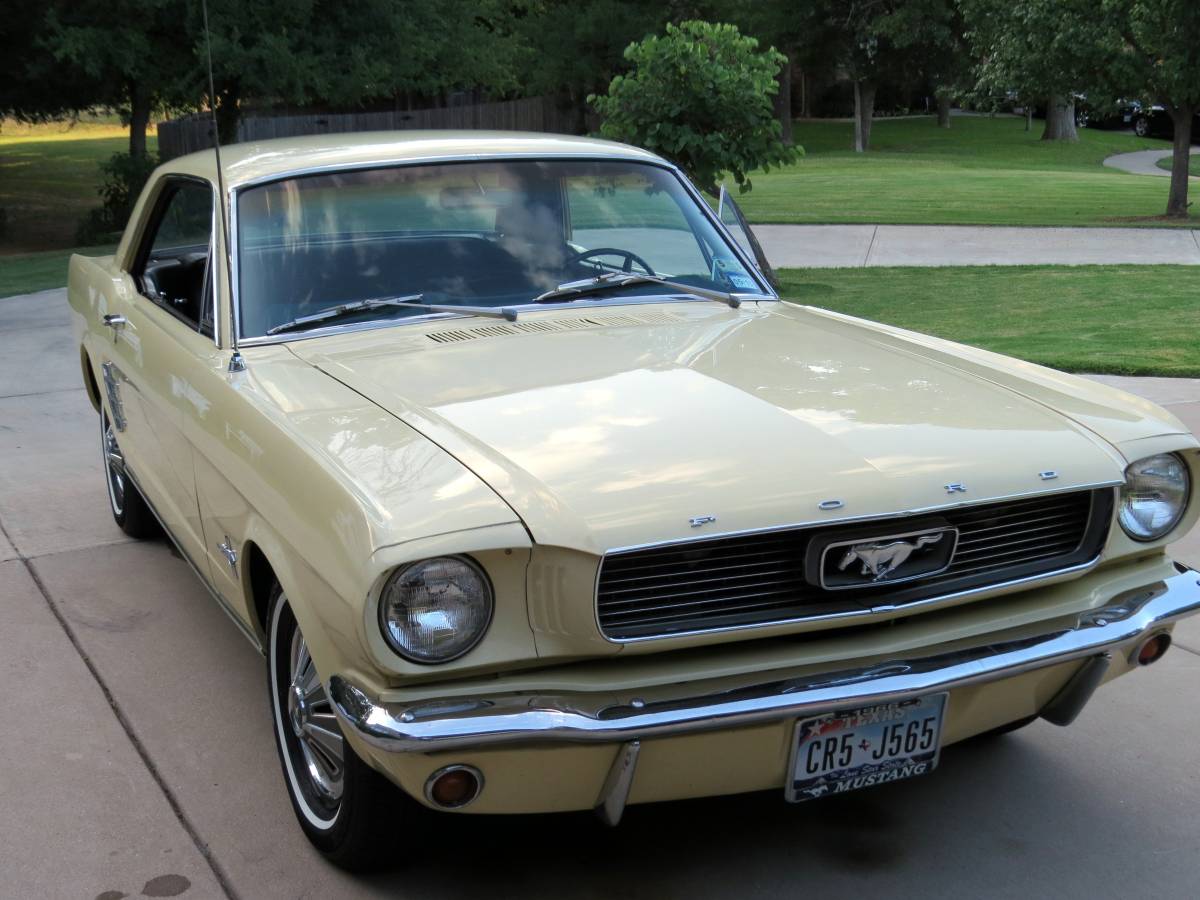 Ford-mustang-1966-yellow