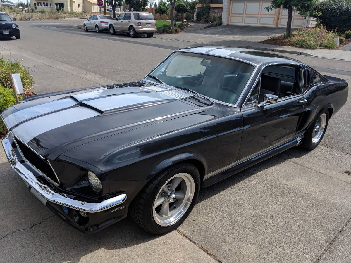 Ford-mustang-1967-grey-1