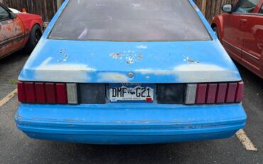 Ford-mustang-1981-white-2