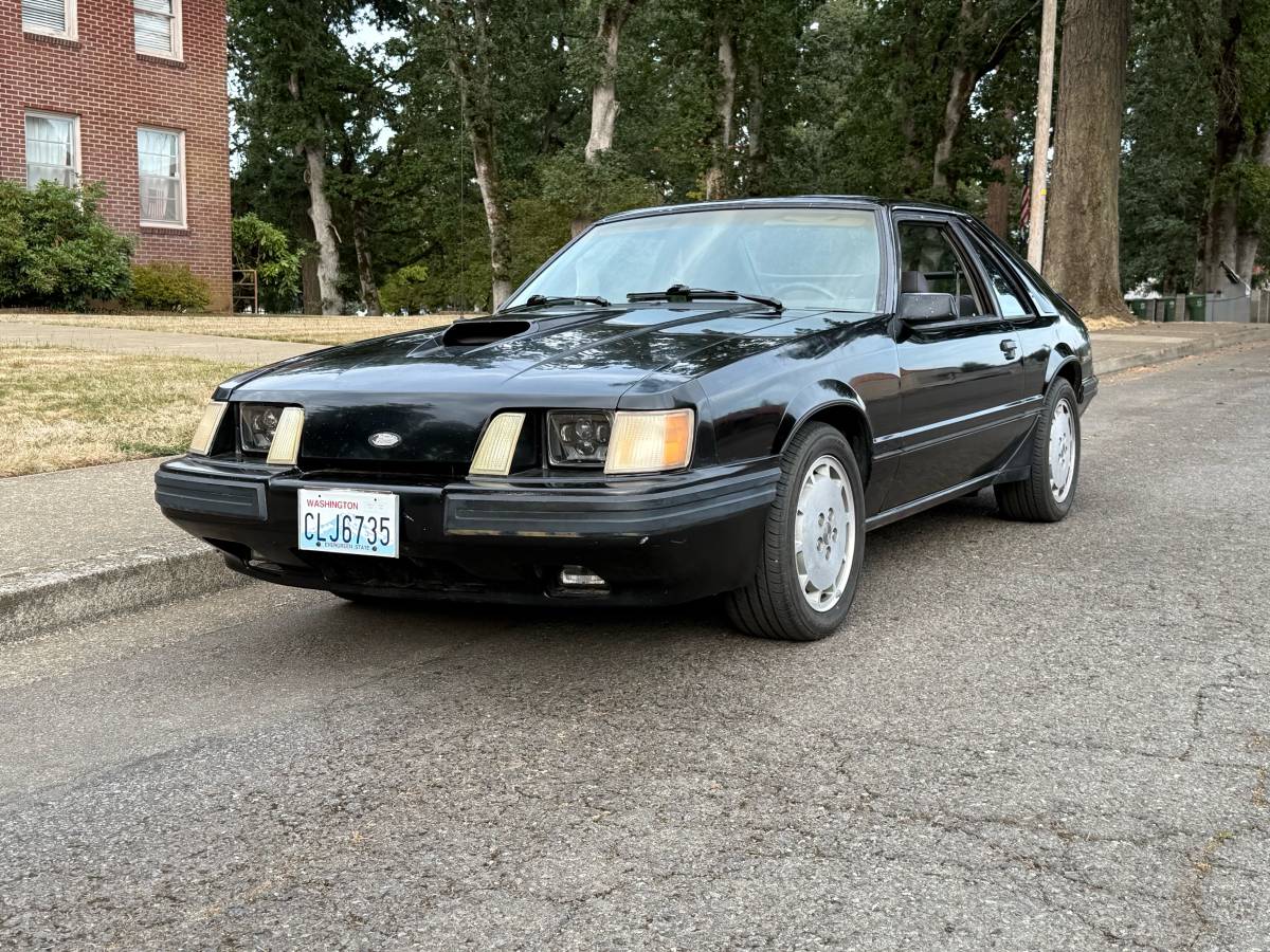 Ford-mustang-1984-black-8