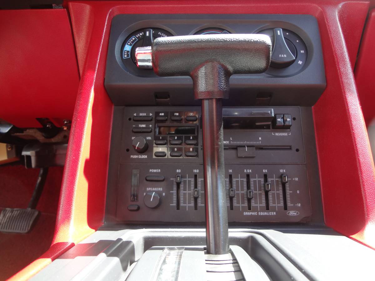 Ford-mustang-1987-red-12