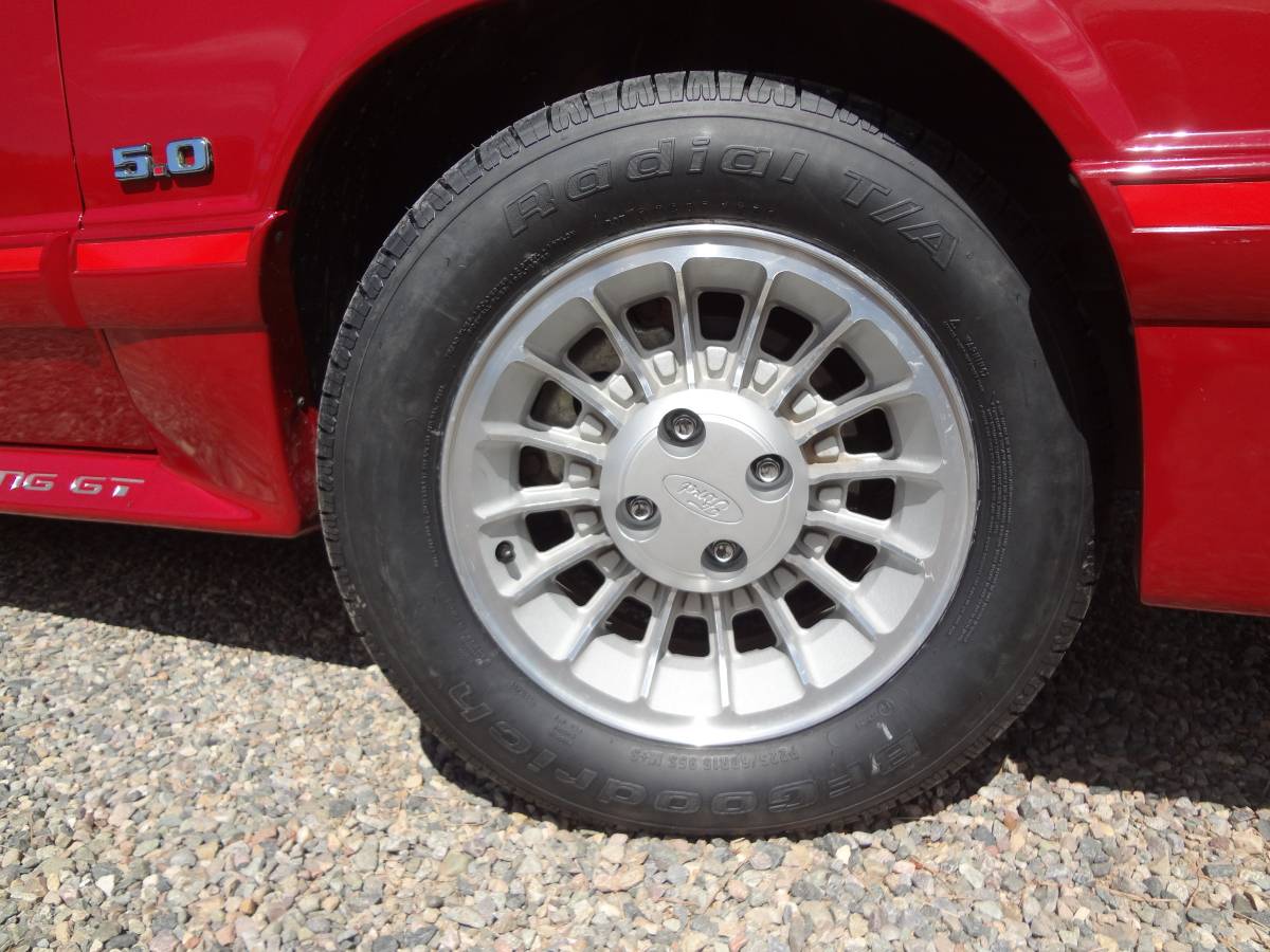 Ford-mustang-1987-red-16