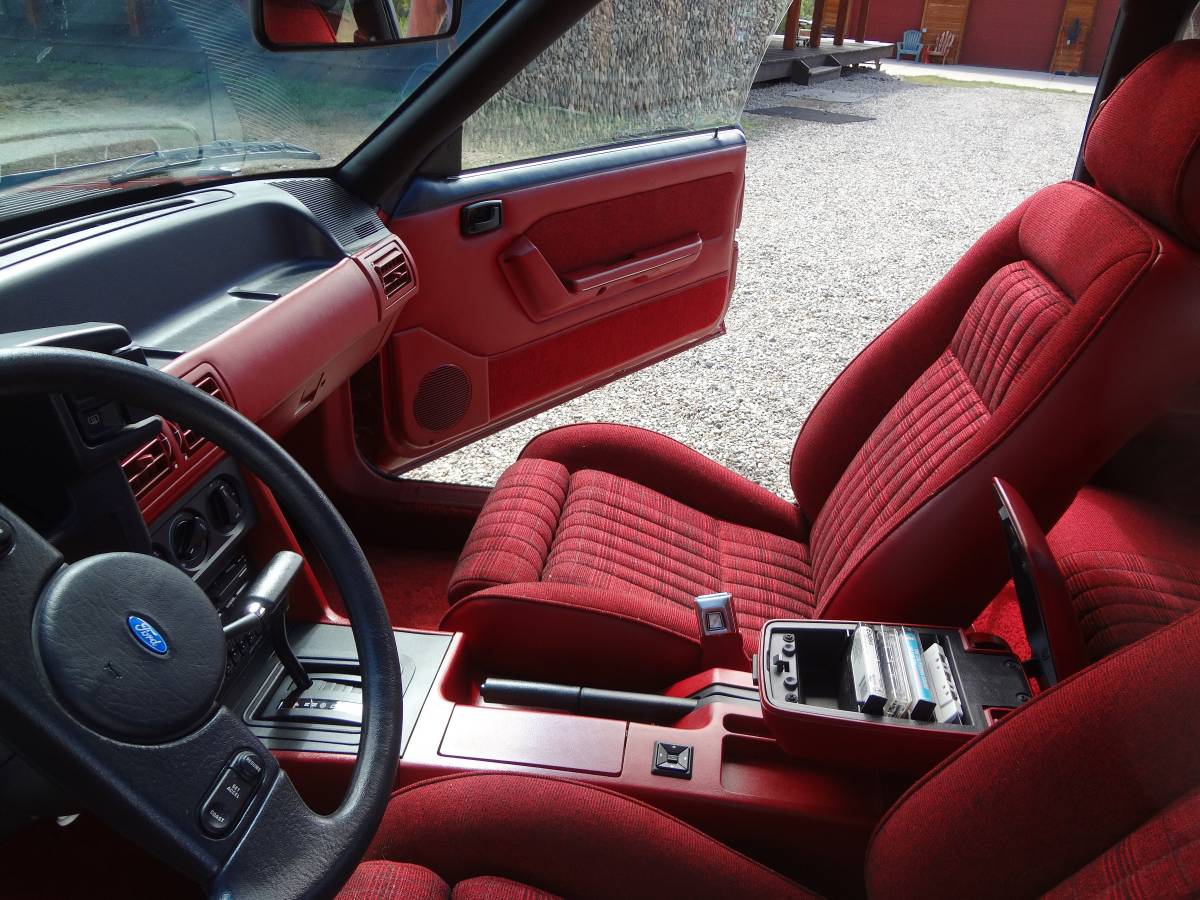 Ford-mustang-1987-red-2