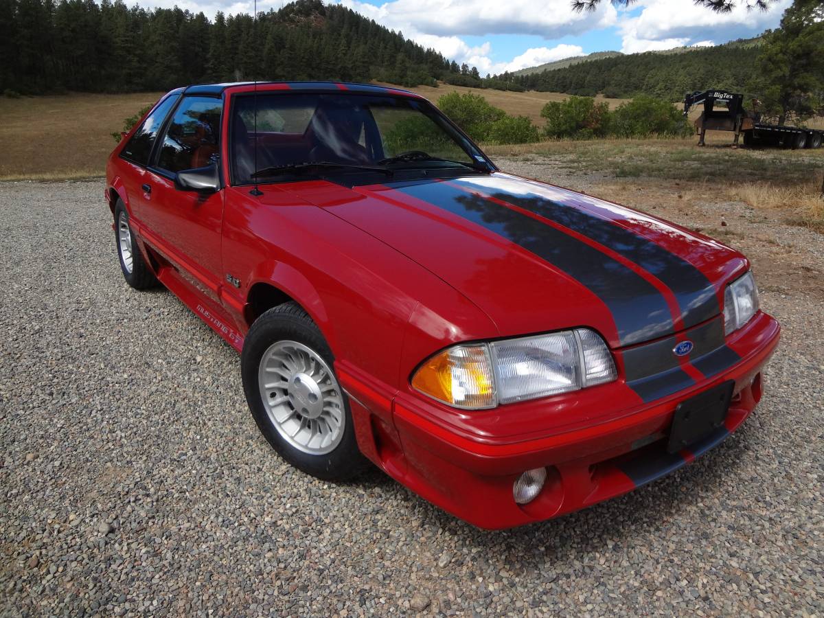 Ford-mustang-1987-red