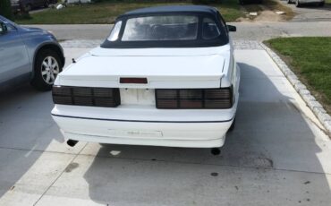 Ford-mustang-1987-white-7