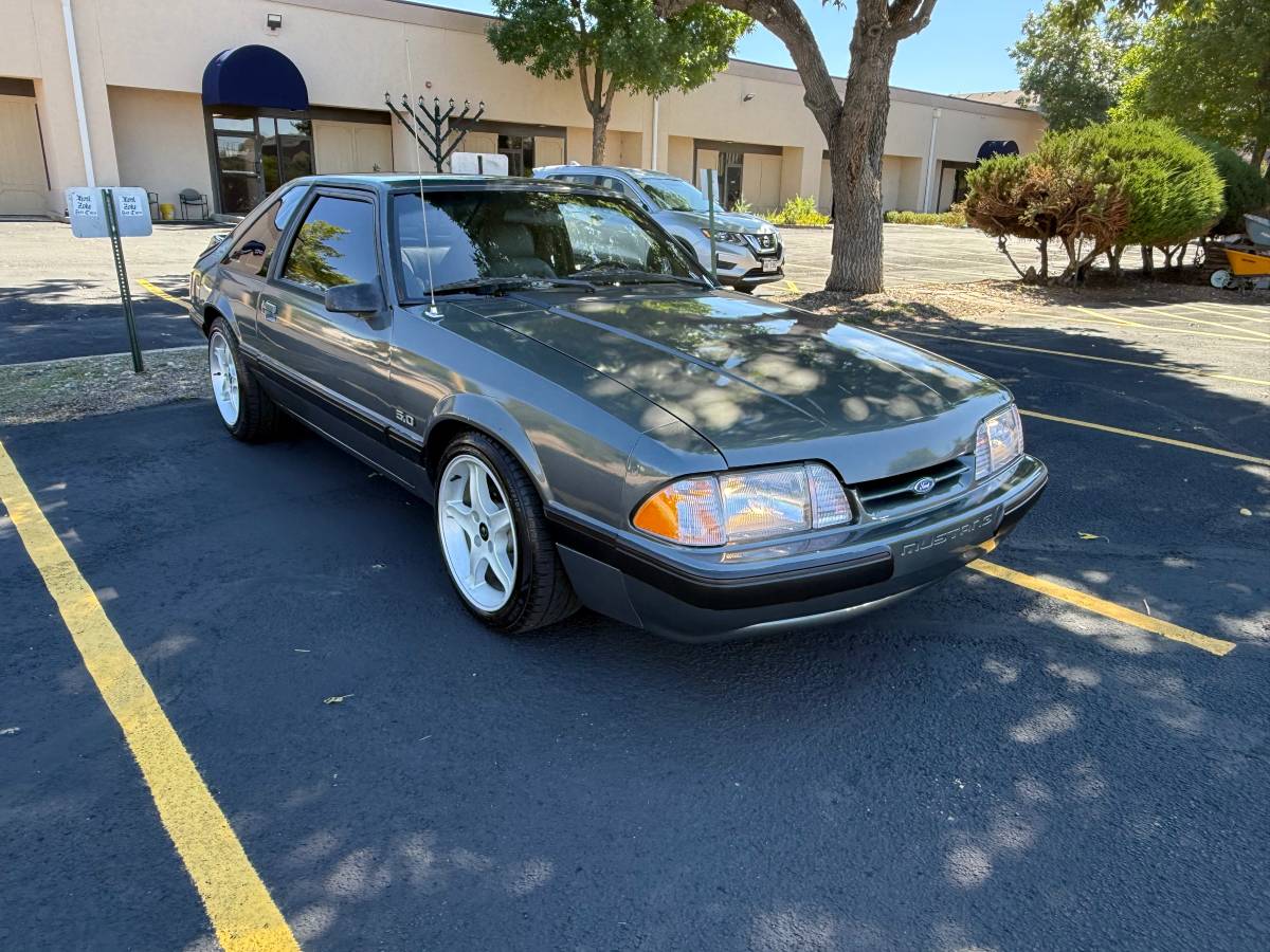 Ford-mustang-1989-1