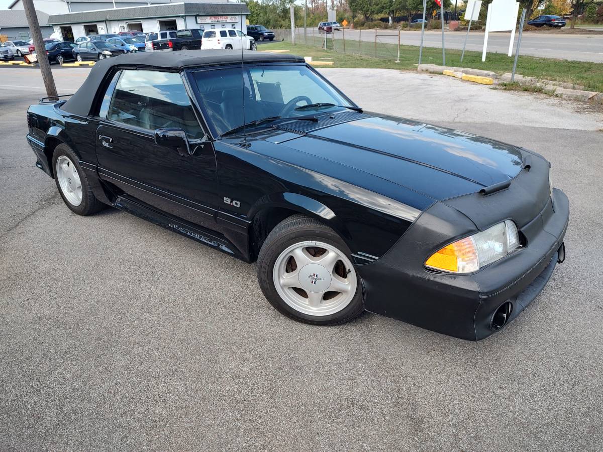Ford-mustang-1990-black-1