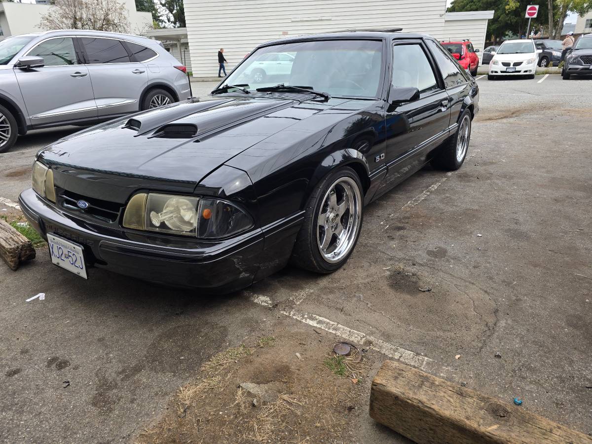 Ford-mustang-1990-black-1