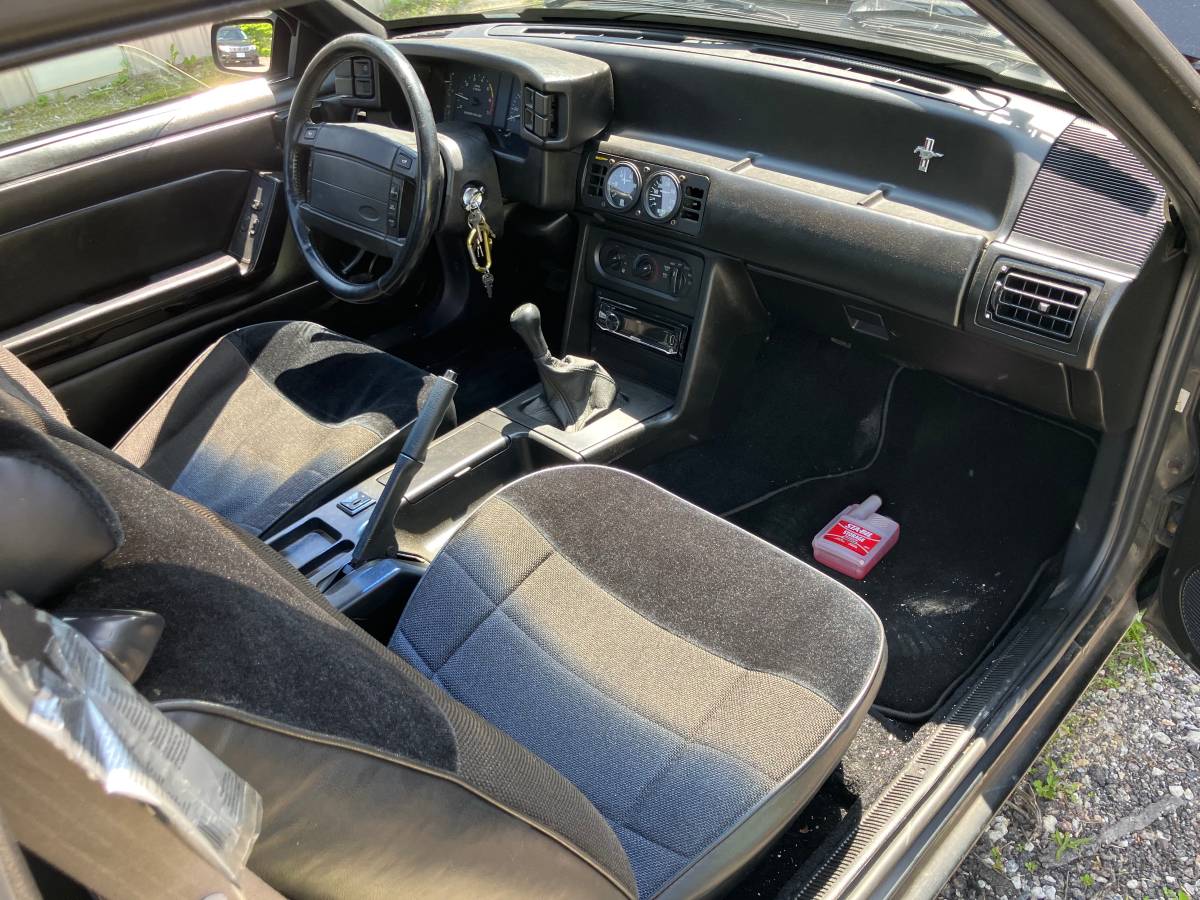 Ford-mustang-1990-black-17