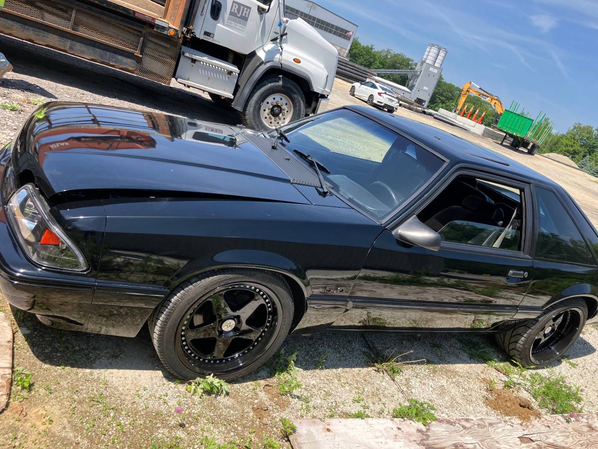Ford-mustang-1990-black-2