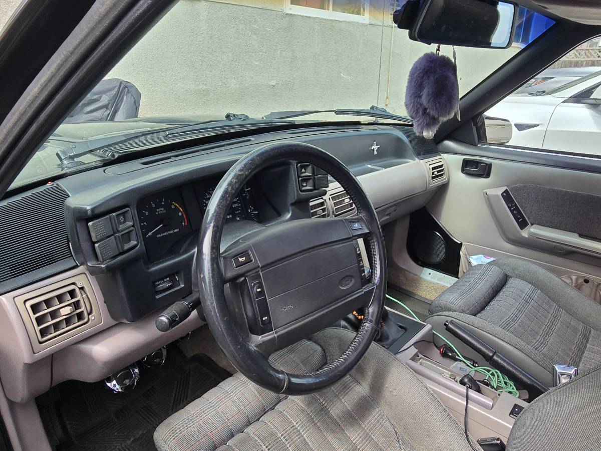 Ford-mustang-1990-black-2