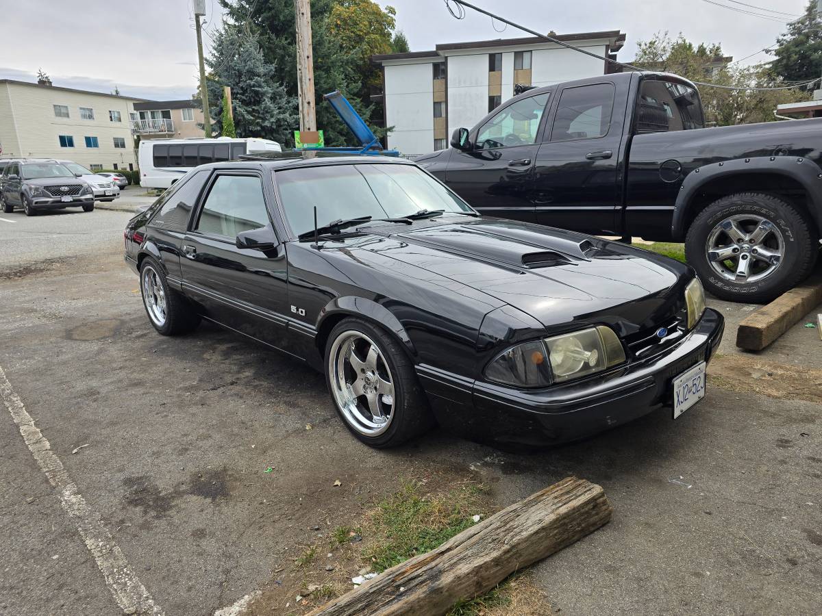 Ford-mustang-1990-black