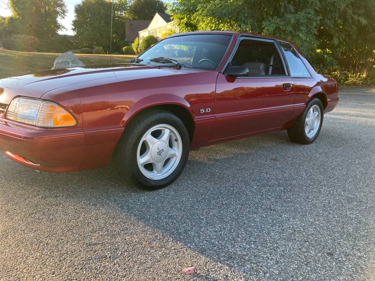 Ford-mustang-1993-17