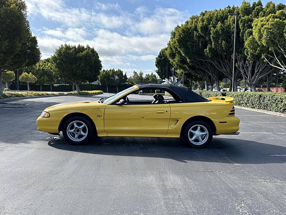 Ford-mustang-1995-yellow-2