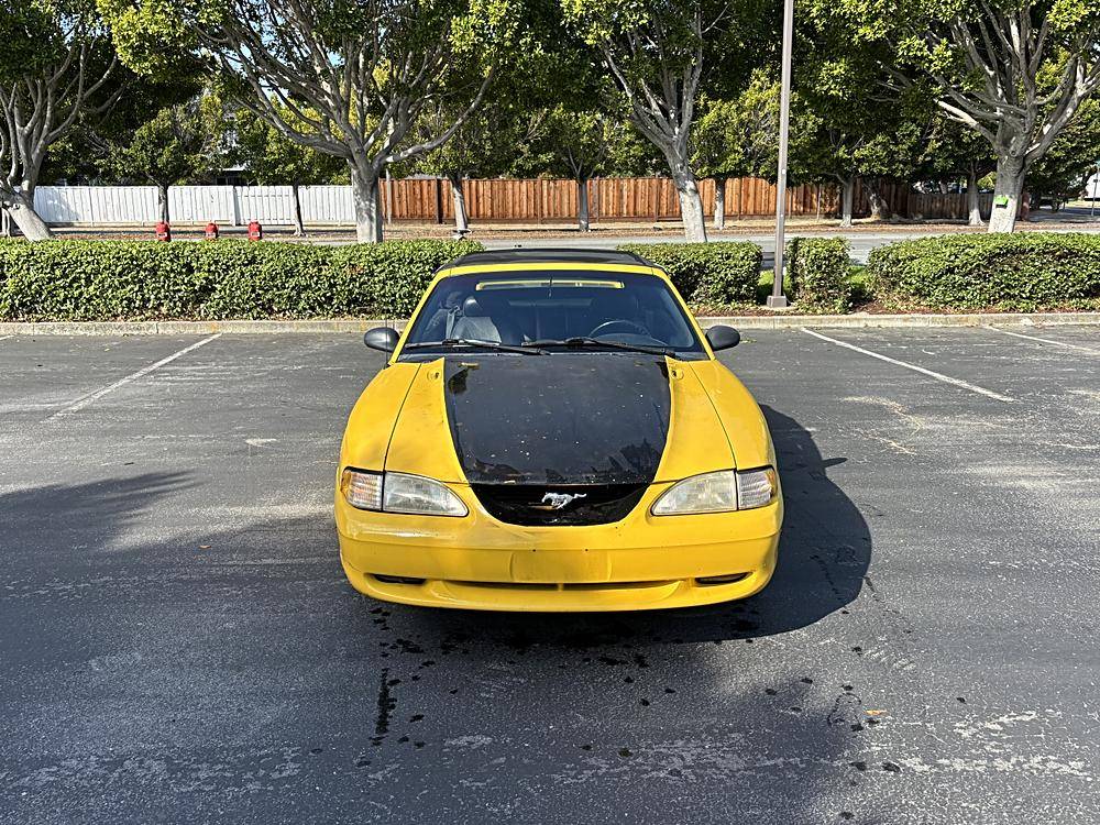 Ford-mustang-1995-yellow
