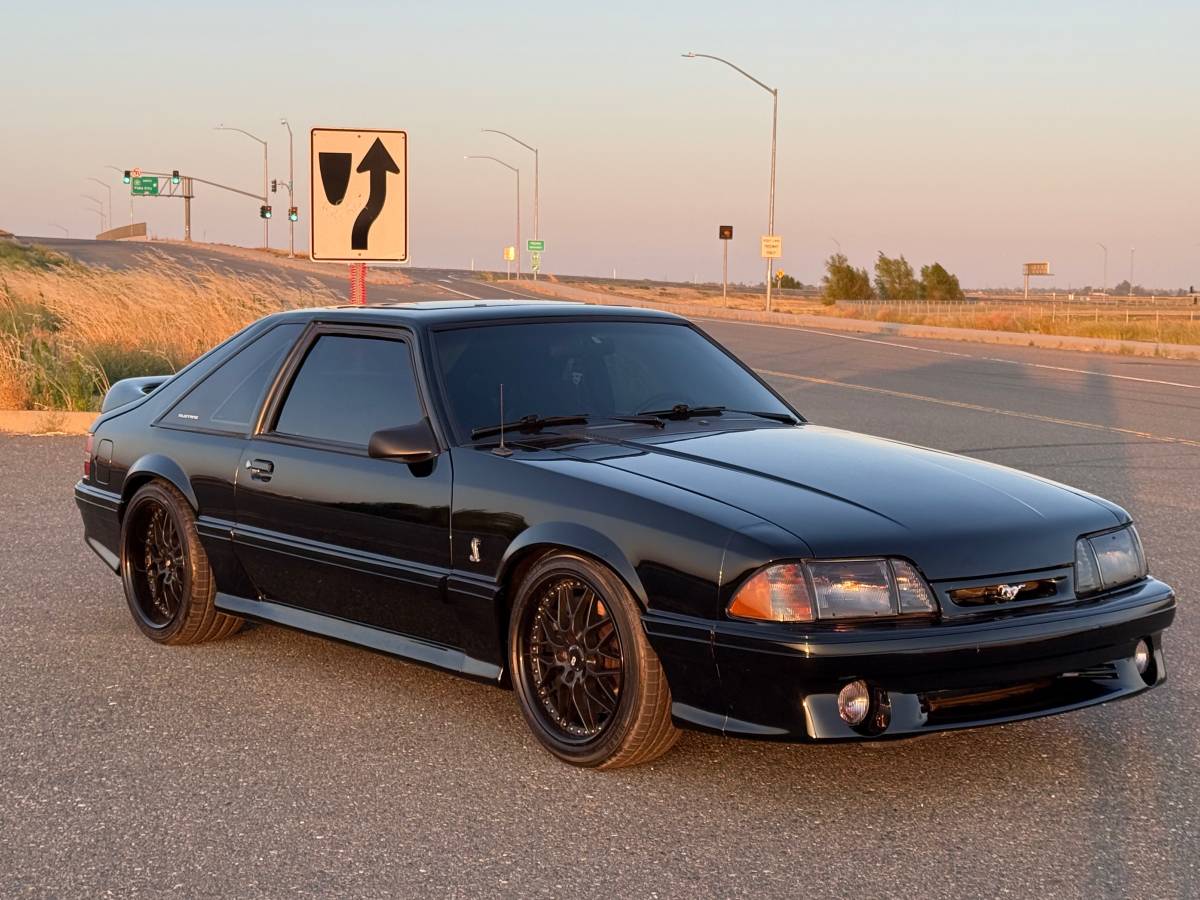 Ford-mustang-cobra-1993-1