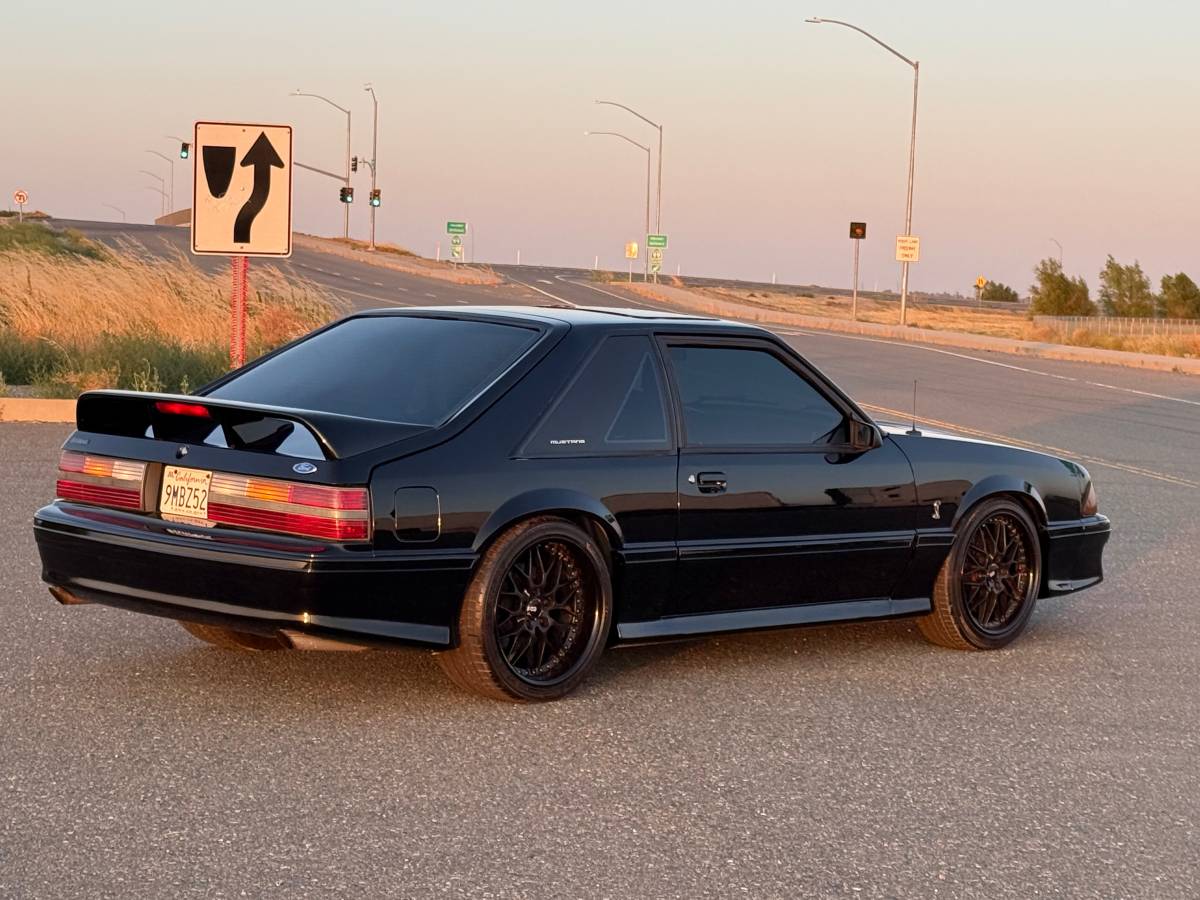 Ford-mustang-cobra-1993-10