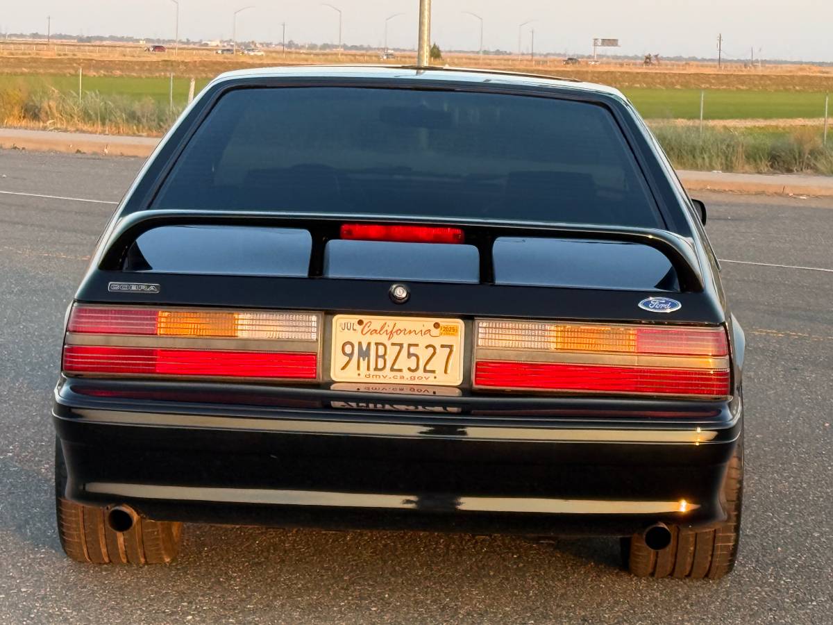 Ford-mustang-cobra-1993-12