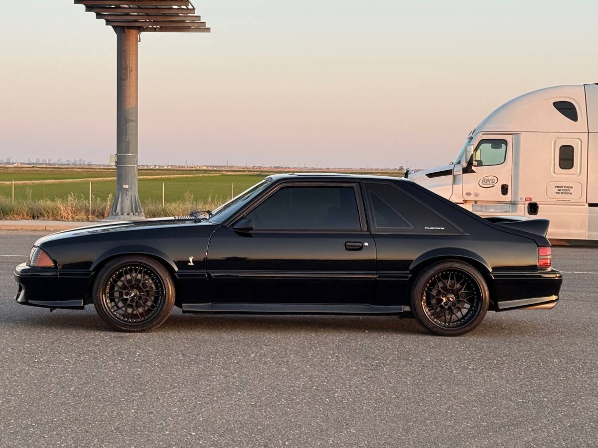 Ford-mustang-cobra-1993-3