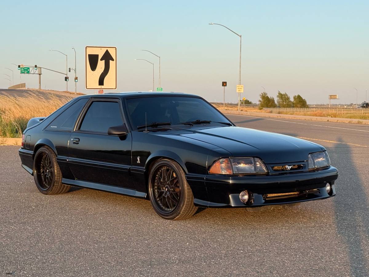 Ford-mustang-cobra-1993-7