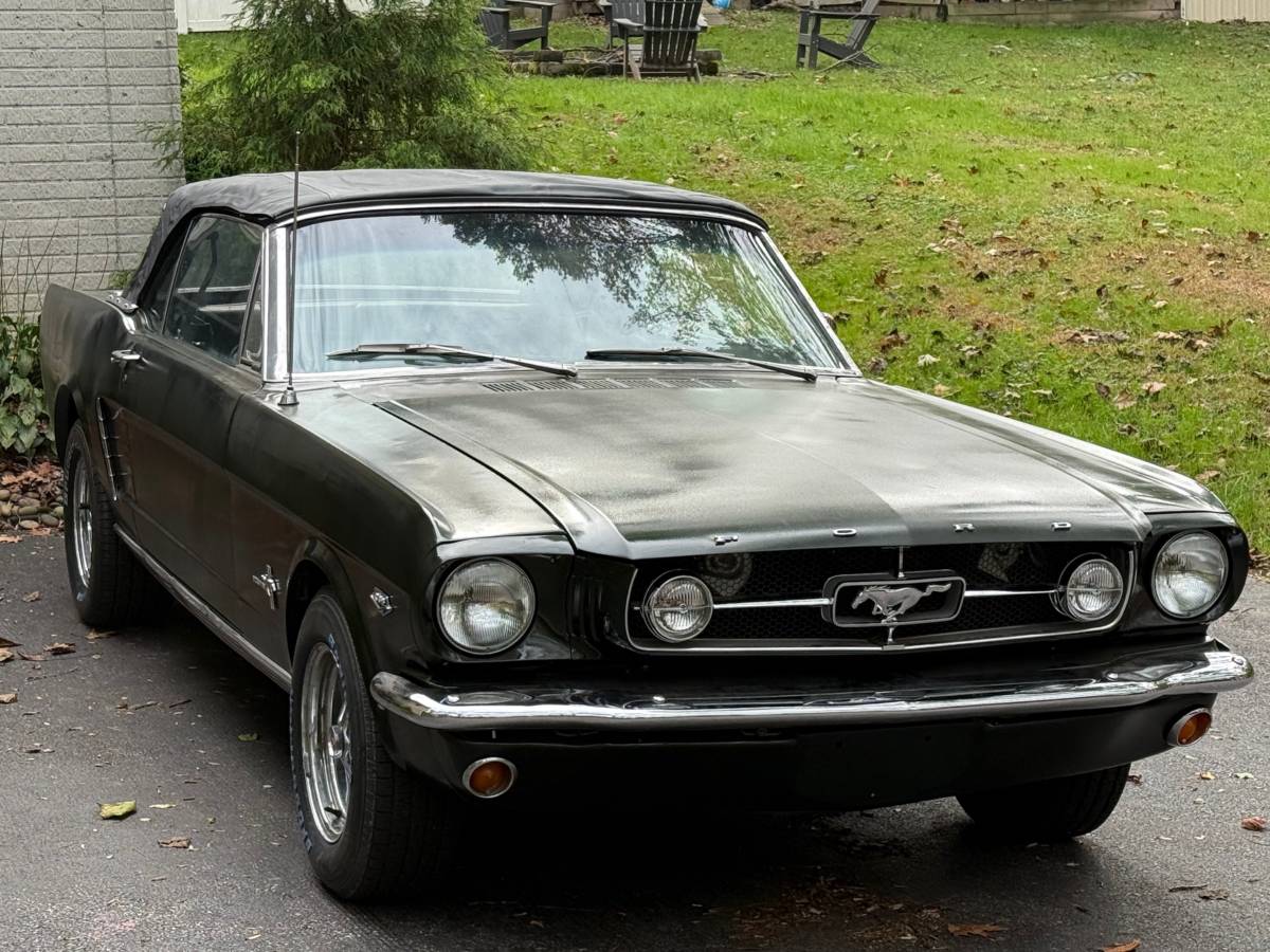 Ford-mustang-convertible-1965-green-1