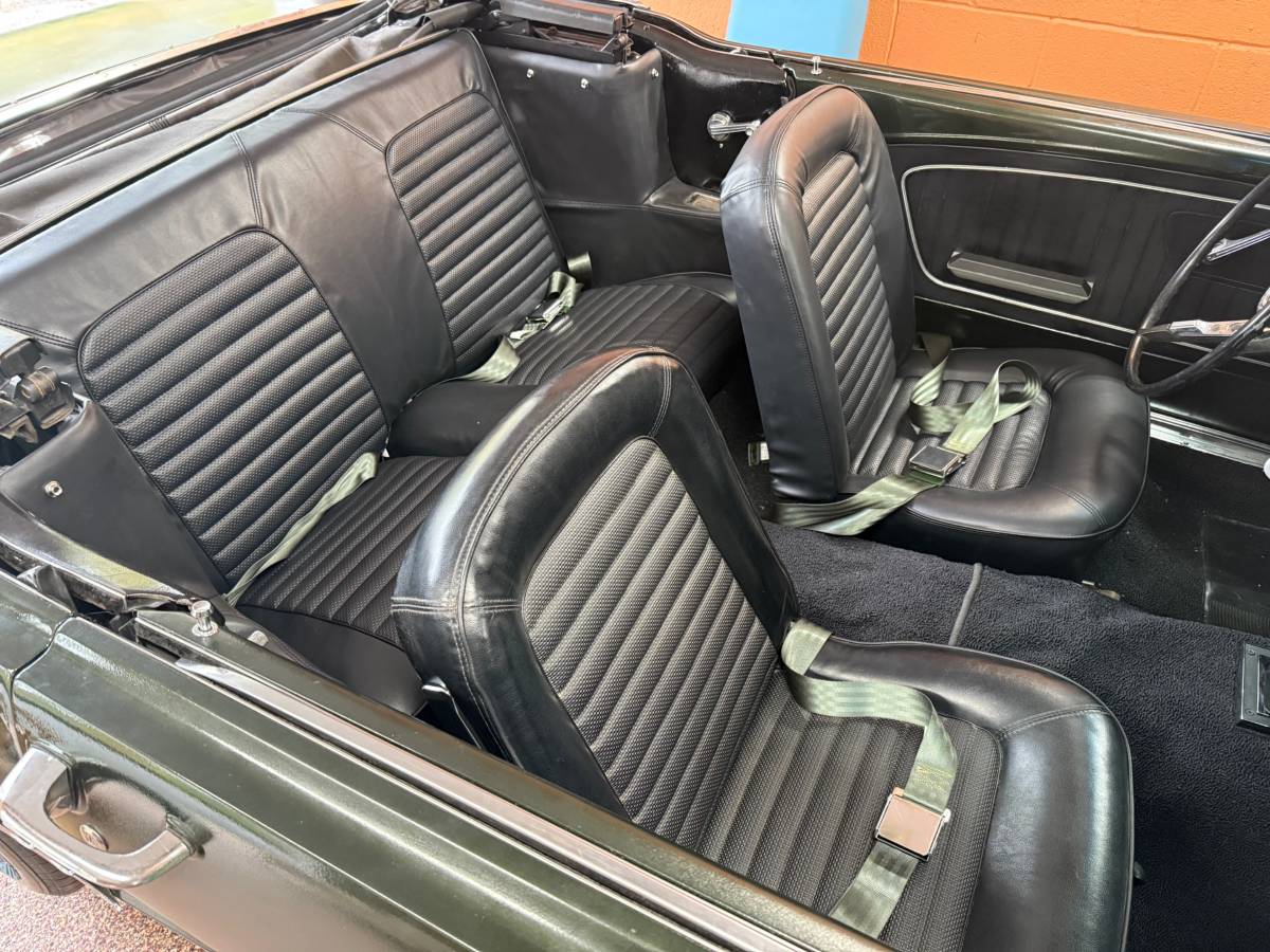 Ford-mustang-convertible-1965-green-12