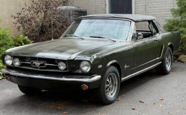 Ford-mustang-convertible-1965-green
