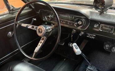 Ford-mustang-convertible-1965-green-8