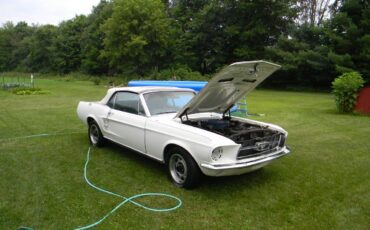 Ford-mustang-convertible-1967-white-1