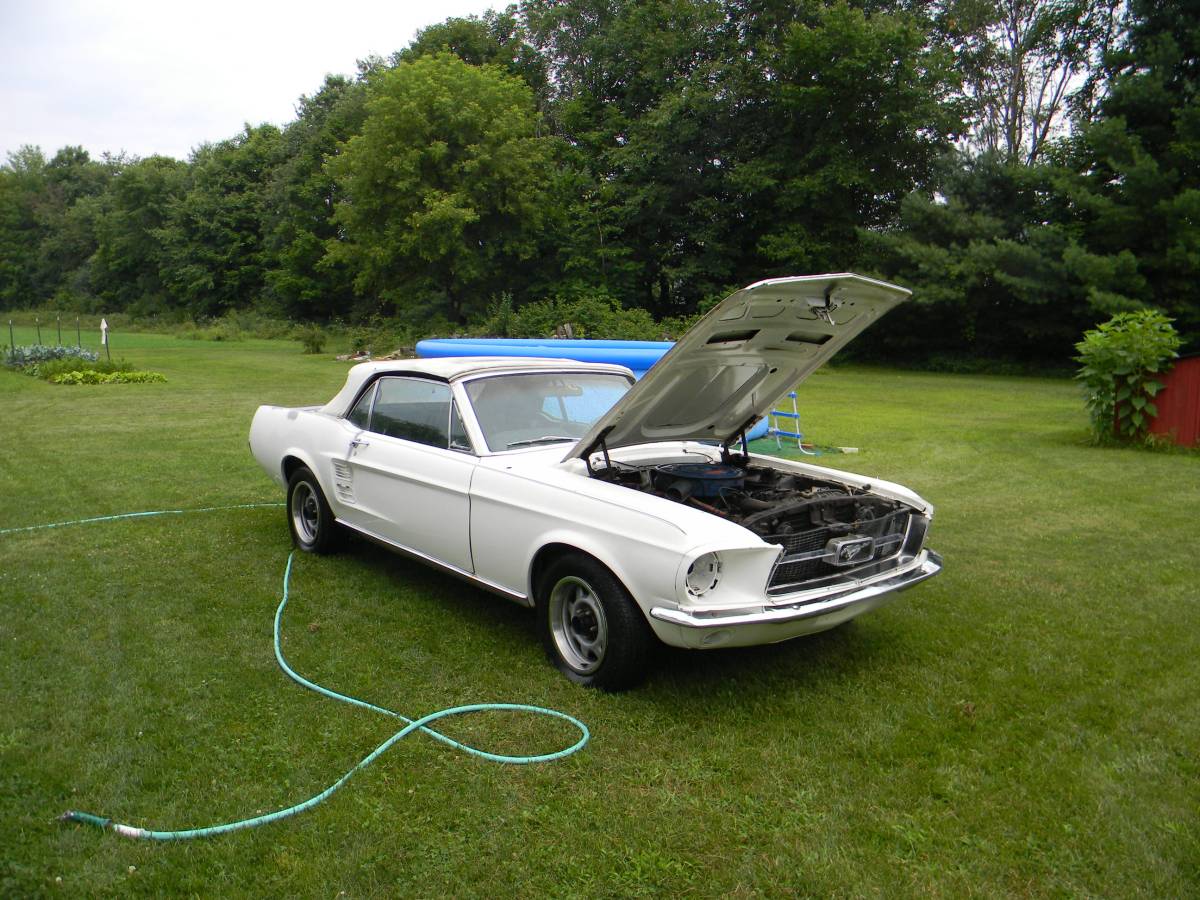 Ford-mustang-convertible-1967-white-1