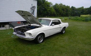 Ford-mustang-convertible-1967-white